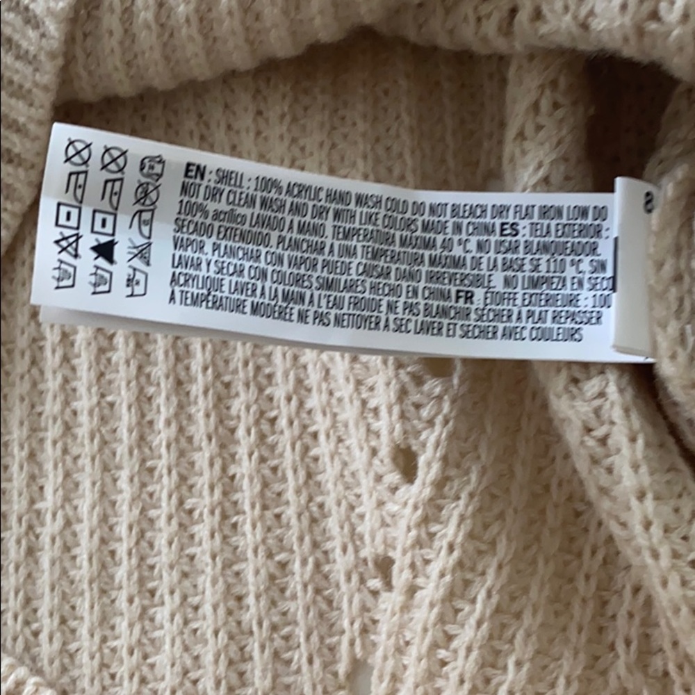V-neck chunky knitted sweater - Picture 4 of 4